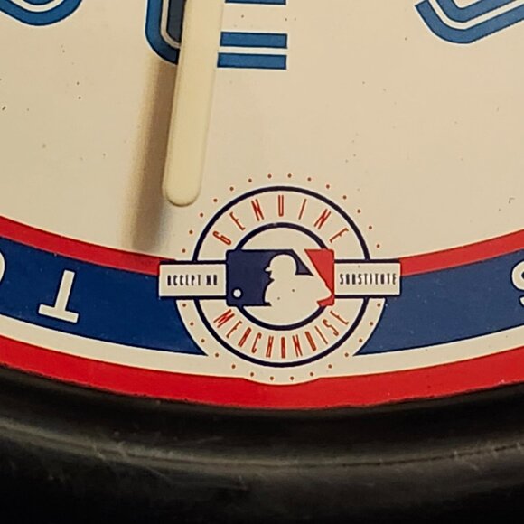 VINTAGE Toronto Blue Jays Wall Clock Hanging Plastic - Picture 2 of 4
